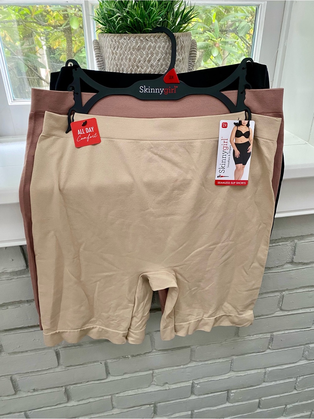 SKINNYGIRL PLUS Seamless Slip Shorts - Beige, Black and Mauve - 3-Pack! 👍🏼